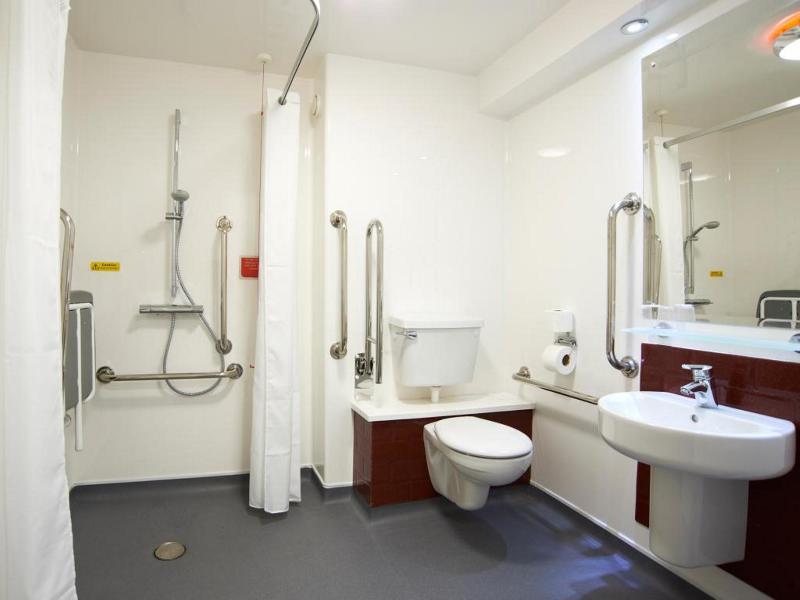 Travelodge London Teddington Londres Exterior foto