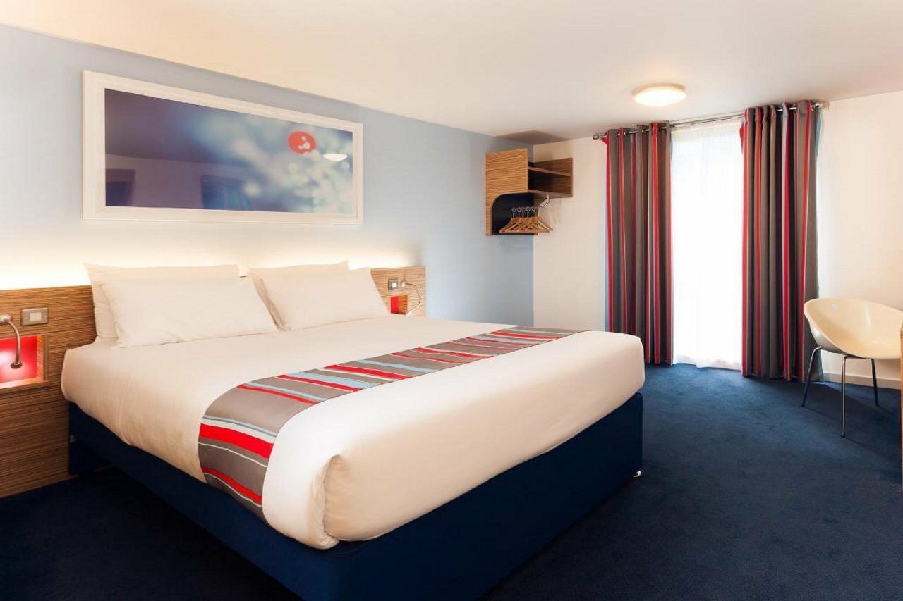 Travelodge London Teddington Londres Exterior foto